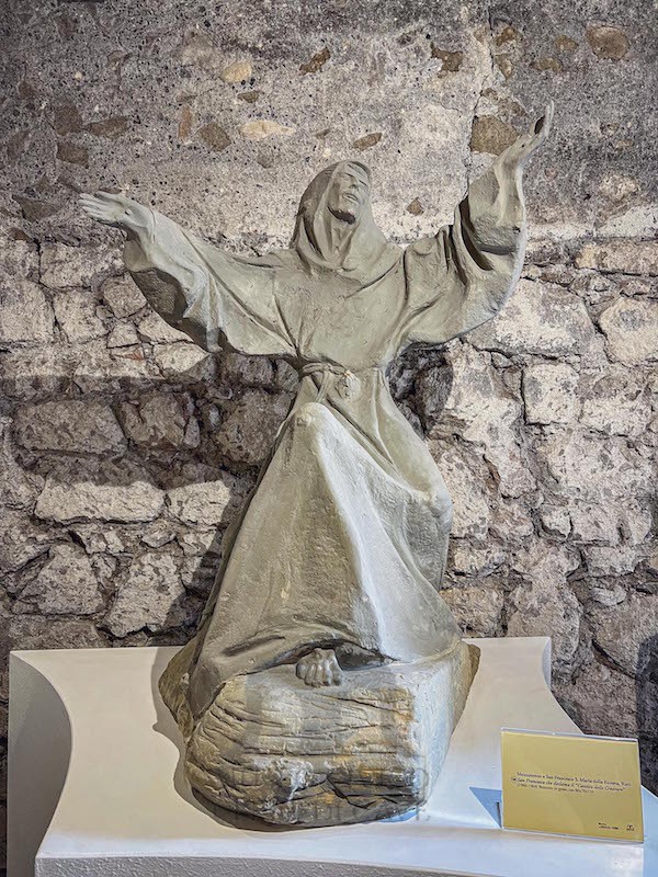 Monumento a San Francesco S.Maria della Foresta, Rieti: San Francesco che declama il cantico delle creature